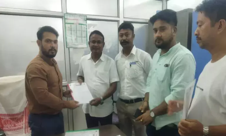 Assam: अवैध पहाड़ी खनन के खिलाफ कोच-राजबोंगशी संगठन का प्रदर्शन