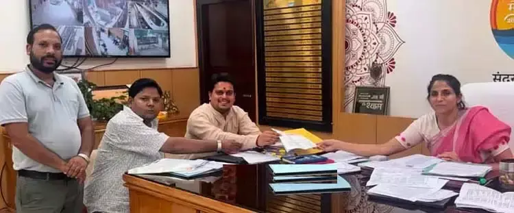 Haridwar: अमेरिकन आश्रम की जमीन पर कब्जे को लेकर प्रशासन से ध्वस्तीकरण की मांग Haridwar: अमेरिकन आश्रम की जमीन पर कब्जे को लेकर प्रशासन से ध्वस्तीकरण की मांग