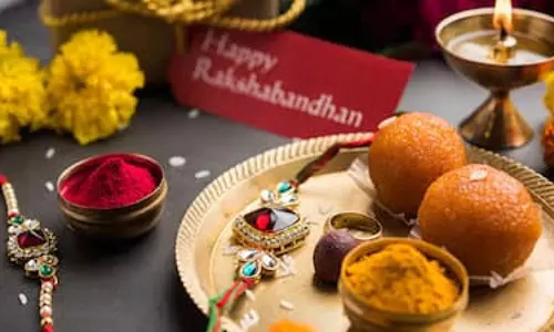 रक्षाबंधन की सही तारीख और भद्रा रहित शुभ मुहूर्त, जानें कब बांधें राखी रक्षाबंधन की सही तारीख और भद्रा रहित शुभ मुहूर्त, जानें कब बांधें राखी
