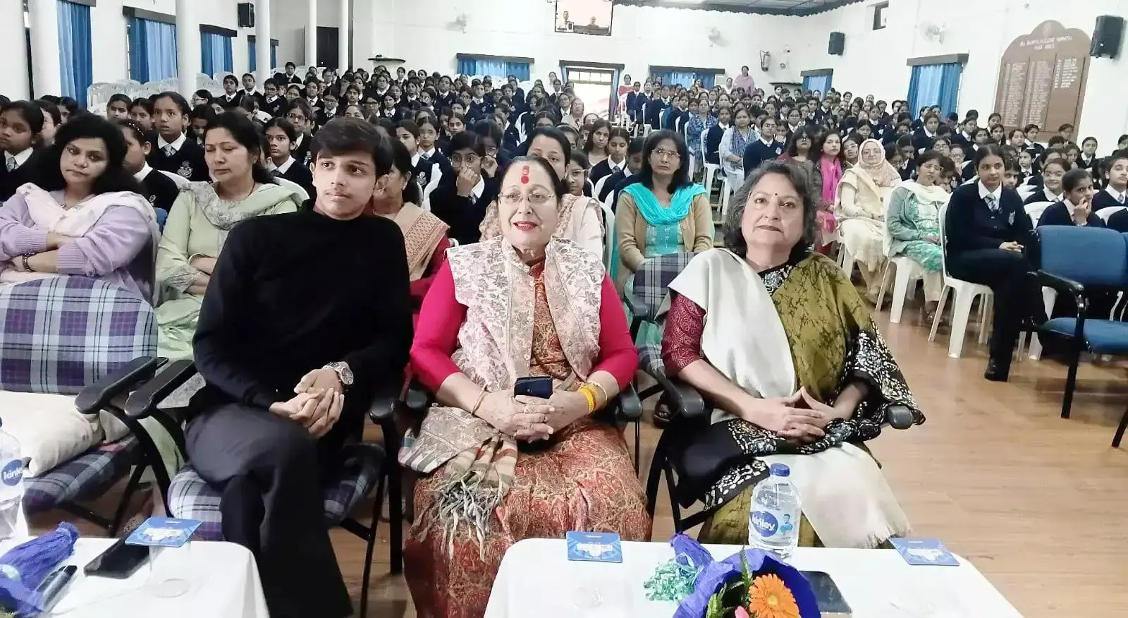 Nainital: नैनीताल में किशोर स्वास्थ्य और सुरक्षा को लेकर छात्राओं को किया जागरूक