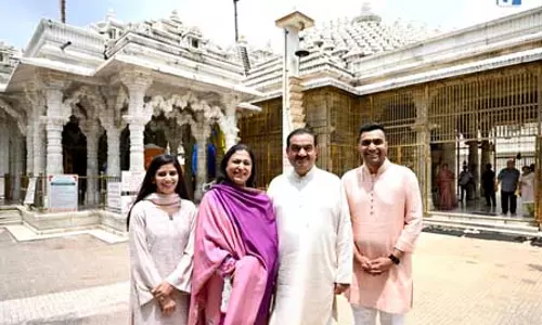 गौतम अदाणी ने पर्यूषण महापर्व से पहले परिवार के साथ गुजरात के महुडी जैन मंदिर में किए दर्शन