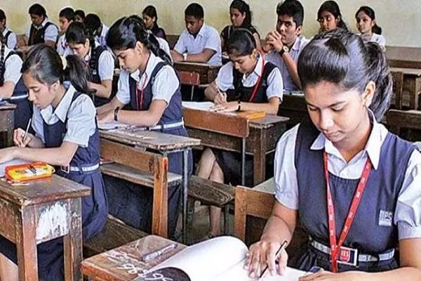 कक्षा 9 में बड़ा बदलाव छात्रों को मिलेगा एडवांस मैथ्स-Science का विकल्प कक्षा 9 में बड़ा बदलाव छात्रों को मिलेगा एडवांस मैथ्स-Science का विकल्प