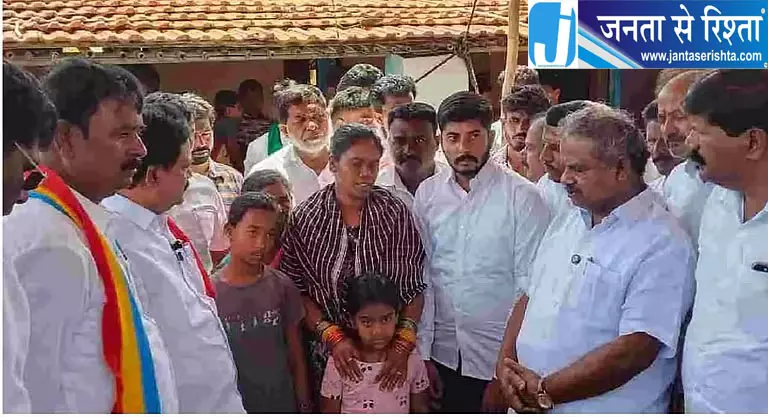 हनूर गोलीबारी पर सियासत तेज, पीड़ित परिवारों के लिए मुआवजे की मांग हनूर गोलीबारी पर सियासत तेज, पीड़ित परिवारों के लिए मुआवजे की मांग