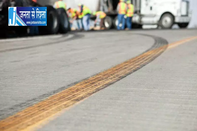 जम्मू-कश्मीर के रियासी में गाड़ी खाई में गिरी, 3 लोगों की मौत जम्मू-कश्मीर के रियासी में गाड़ी खाई में गिरी, 3 लोगों की मौत