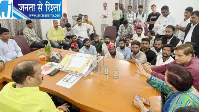 बरेली कॉलेज में छात्रों का प्रदर्शन, प्रवेश प्रक्रिया जांच और चुनाव बहाली की मांग बरेली कॉलेज में छात्रों का प्रदर्शन, प्रवेश प्रक्रिया जांच और चुनाव बहाली की मांग