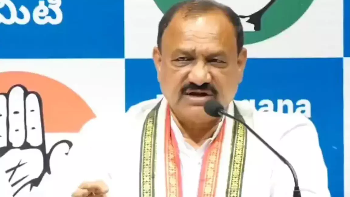 Telangana कांग्रेस प्रमुख ने वोटर लिस्ट से नाम हटाने को लेकर ECI की आलोचना की Telangana कांग्रेस प्रमुख ने वोटर लिस्ट से नाम हटाने को लेकर ECI की आलोचना की