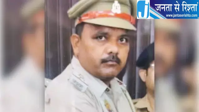 दिल्ली-लखनऊ हाईवे पर दर्दनाक हादसा, रोडवेज बस ने दारोगा को रौंदा दिल्ली-लखनऊ हाईवे पर दर्दनाक हादसा, रोडवेज बस ने दारोगा को रौंदा