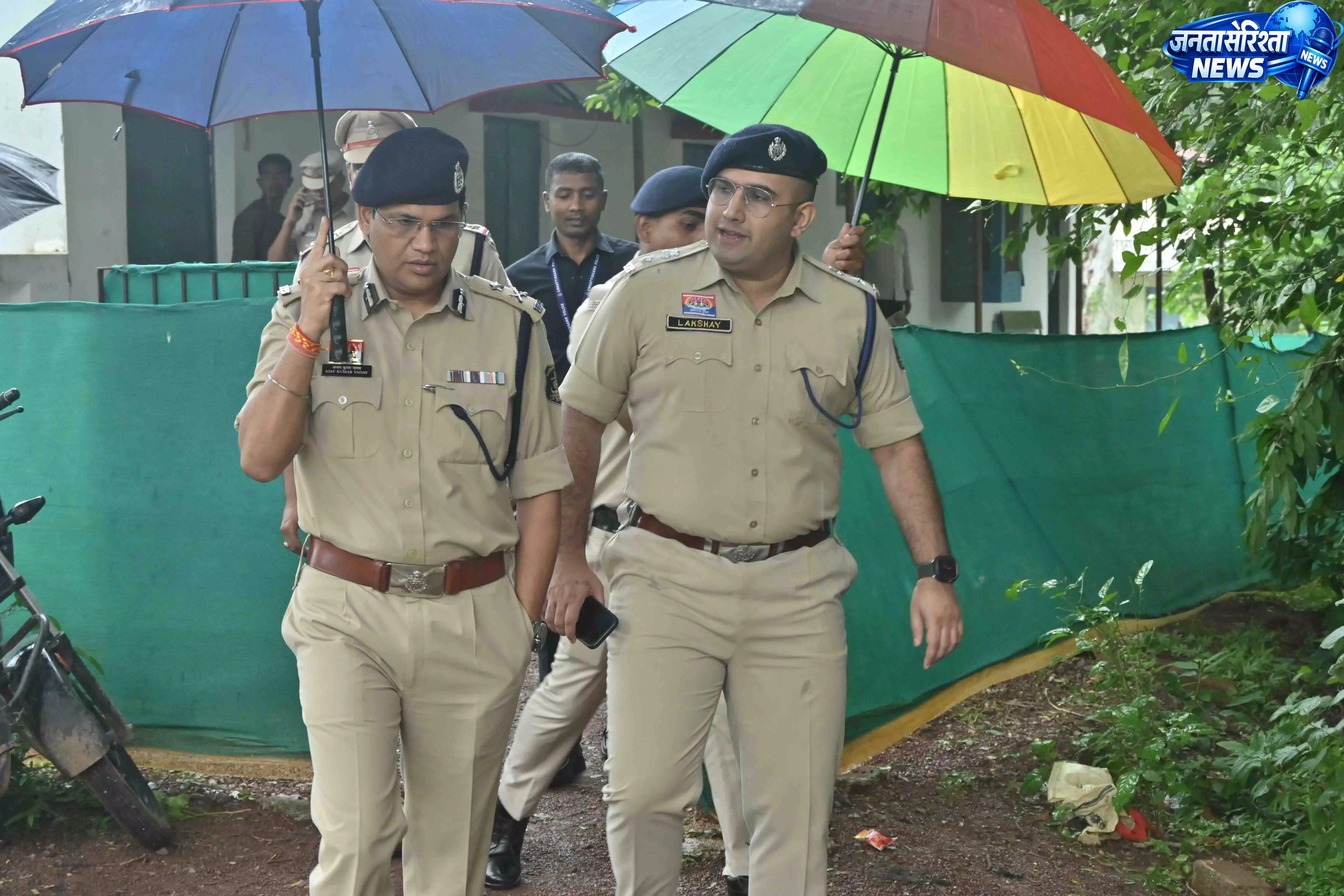 IG अजय कुमार यादव का KCG दौरा, लंबित मामलों के लिए दिए अहम निर्देश IG अजय कुमार यादव का KCG दौरा, लंबित मामलों के लिए दिए अहम निर्देश