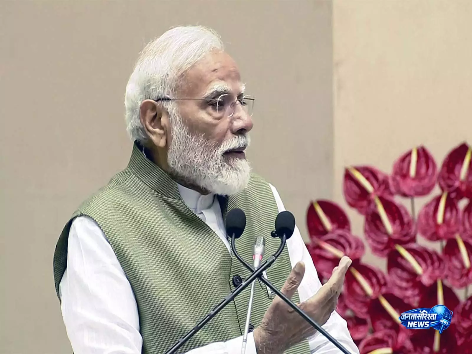 PM मोदी ने 13 हजार करोड़ की इंफ्रा परियोजनाओं को सराहा PM मोदी ने 13 हजार करोड़ की इंफ्रा परियोजनाओं को सराहा