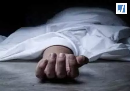 गुजरात : जहरीली शराब से भावनगर में 4 की मौत, 18 अस्पताल में भर्ती गुजरात : जहरीली शराब से भावनगर में 4 की मौत, 18 अस्पताल में भर्ती
