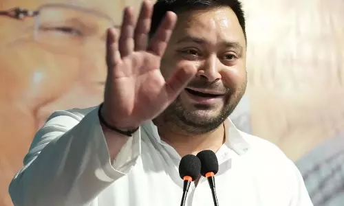 तेजस्वी यादव के नाम की गलती पर जीतनराम मांझी का तंज, शराब को लेकर उठाए सवाल तेजस्वी यादव के नाम की गलती पर जीतनराम मांझी का तंज, शराब को लेकर उठाए सवाल