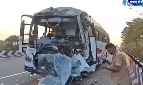 APSRTC ड्राइवर ने एसिड का कैन फटने के बाद बड़ा हादसा टाल दिया