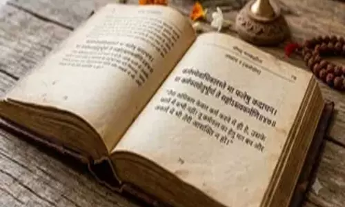 जीवन में सफलता का रास्ता दिखाते हैं गीता के ये 10 प्रेरणादायक श्लोक