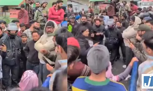 करगिल चेकपोस्ट पर Gen-Z पर्यटक का जवानों से विवाद, वीडियो हुआ वायरल
