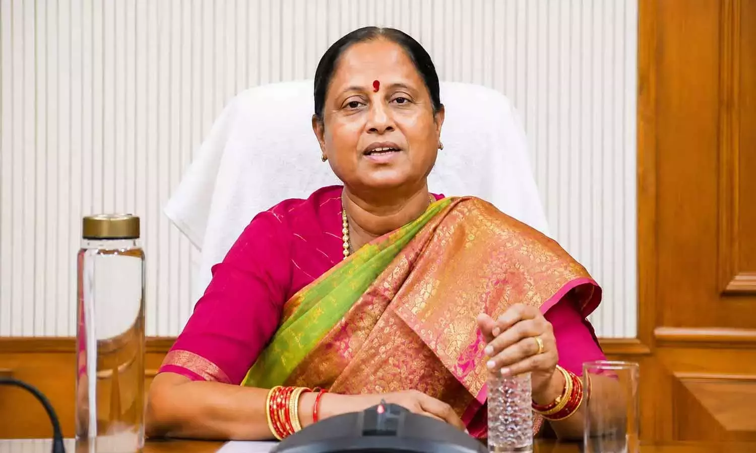 टीपीसीसी ने मंत्री कोंडा सुरेखा से मांगा स्पष्टीकरण टीपीसीसी ने मंत्री कोंडा सुरेखा से मांगा स्पष्टीकरण