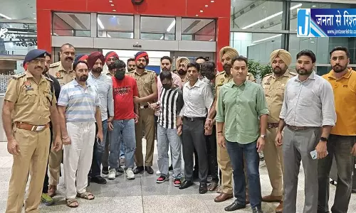 लुधियाना पुलिस की बड़ी कार्रवाई, 3 ISI एजेंट पकड़े लुधियाना पुलिस की बड़ी कार्रवाई, 3 ISI एजेंट पकड़े