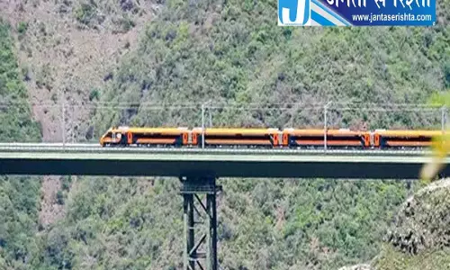 दुनिया के सबसे ऊंचे रेलवे ब्रिज पर 100 km/h से दौड़ी वंदे भारत