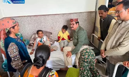 Manali: स्कूल में खीर खाने से 35 बच्चे बीमार, अस्पताल में भर्ती