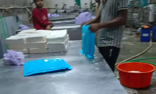 सरकारी बैन की उड़ाई धज्जियां! डेयरी पर देर रात छापा, 25 क्विंटल नकली पनीर जब्त