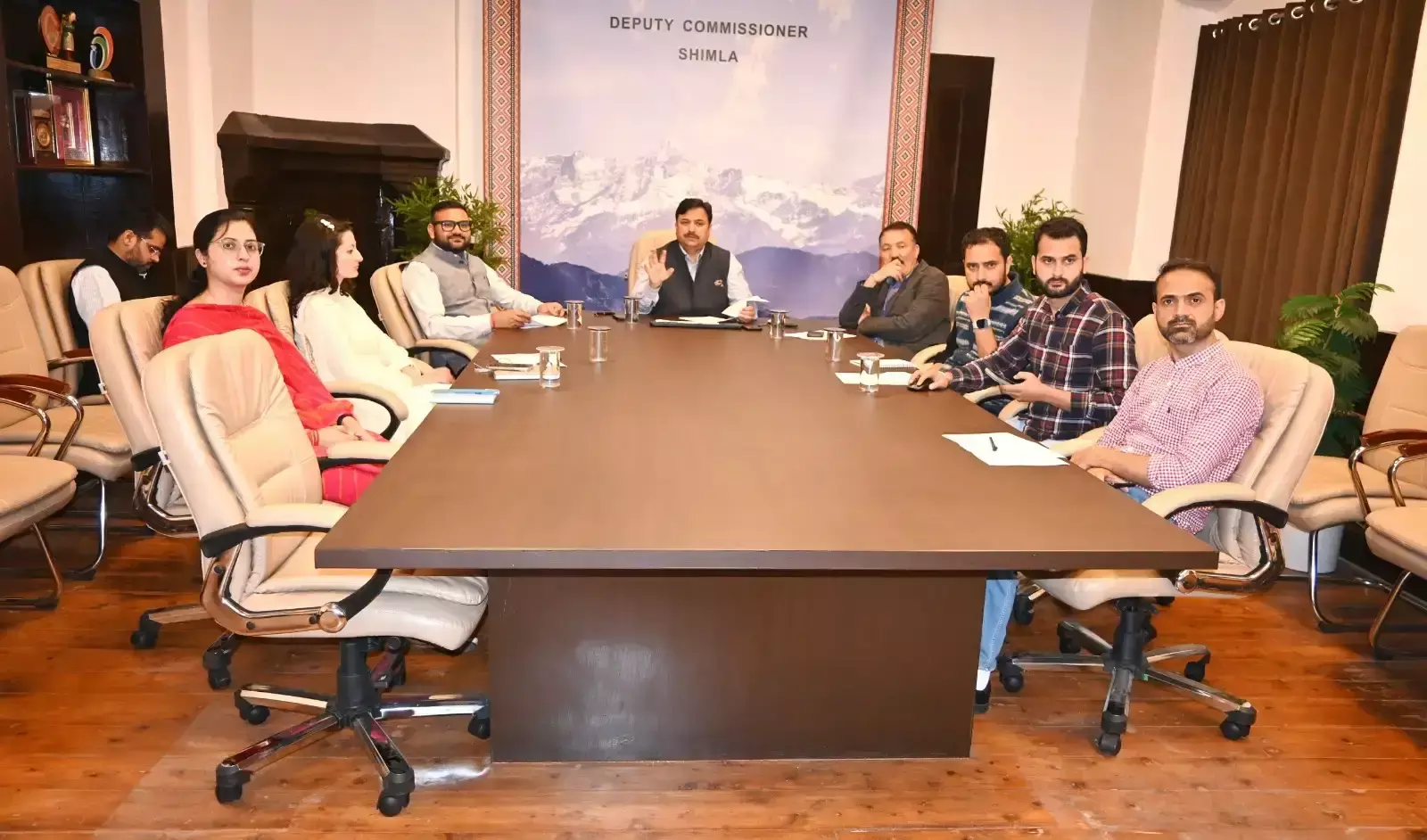 Shimla: उपायुक्त अनुपम कश्यप ने अधिकारियों को दिए मरम्मत प्रस्ताव जल्द भेजने के निर्देश Shimla: उपायुक्त अनुपम कश्यप ने अधिकारियों को दिए मरम्मत प्रस्ताव जल्द भेजने के निर्देश
