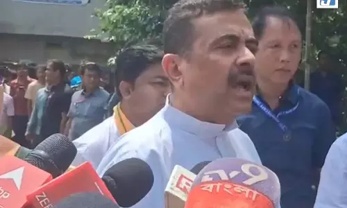 जमीन नहीं, आसमान से लिया जायजा! पूरे इलाके का सीएम ने किया एरियल सर्वे जमीन नहीं, आसमान से लिया जायजा! पूरे इलाके का सीएम ने किया एरियल सर्वे