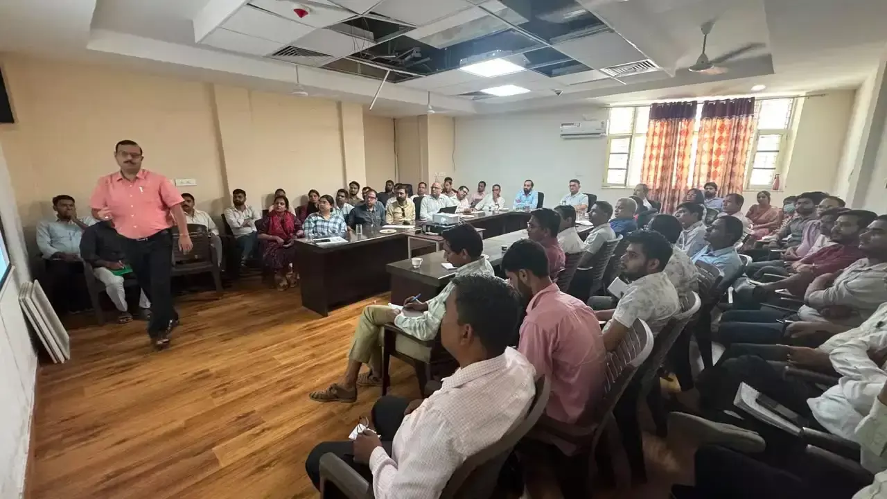 Ajmer: आरटीआई से प्रशासन में पारदर्शिता और जवाबदेही को मिलेगा बढ़ावा Ajmer: आरटीआई से प्रशासन में पारदर्शिता और जवाबदेही को मिलेगा बढ़ावा