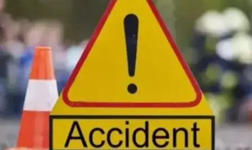 बाइक की टक्कर से मामा की मौत, भांजा घायल