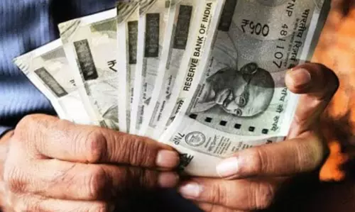 कार लोन के नाम पर कारोबारी से धोखाधड़ी, खाते में रकम आए बिना कटती रही किस्त