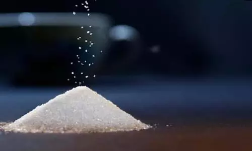 चीनी की कीमतों में उछाल के बीच सरकार ने थोक उपभोक्ताओं पर लागू की 15 दिन की स्टॉक सीमा चीनी की कीमतों में उछाल के बीच सरकार ने थोक उपभोक्ताओं पर लागू की 15 दिन की स्टॉक सीमा
