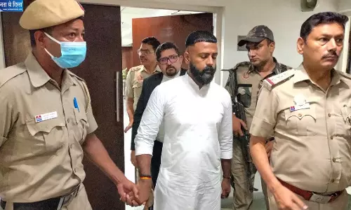 सुकेश की केजरीवाल-जैन को चिट्ठी, 3 और ‘घोटालों’ के खुलासे का दावा सुकेश की केजरीवाल-जैन को चिट्ठी, 3 और ‘घोटालों’ के खुलासे का दावा