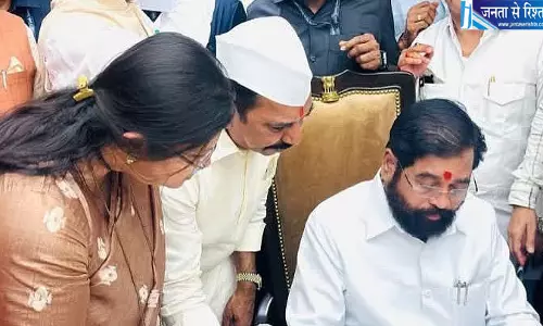 नासिक में उद्योगों को राहत की उम्मीद, इंफ्रास्ट्रक्चर सुधार पर सरकार का आश्वासन नासिक में उद्योगों को राहत की उम्मीद, इंफ्रास्ट्रक्चर सुधार पर सरकार का आश्वासन
