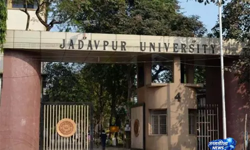 जादवपुर यूनिवर्सिटी में लेफ्ट ABVP छात्रों में झड़प