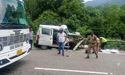 Dehradun: डोईवाला में बड़ा सड़क हादसा, पिकअप और ईको कार की भिड़ंत में चार की मौत