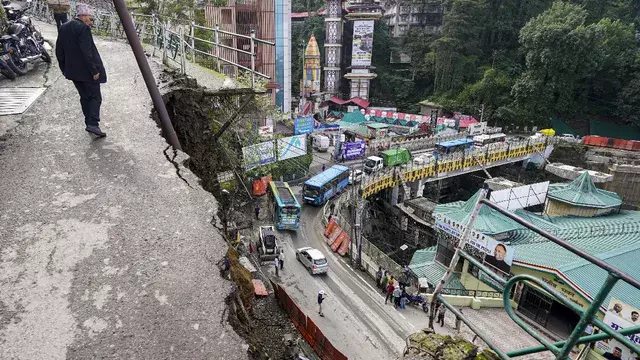 Shimla: 23 अगस्त से हिमाचल में मॉनसून पड़ेगा कमजोर, भूस्खलन ने रोकी 145 सड़कें
