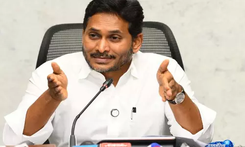 DSC परीक्षा बिना शिक्षक नियुक्ति पर जगन ने उठाए सवाल