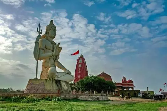 नागेश्वर ज्योतिर्लिंग का इतिहास शिव के 10वें ज्योतिर्लिंग से जुड़े अनसुने रहस्य नागेश्वर ज्योतिर्लिंग का इतिहास शिव के 10वें ज्योतिर्लिंग से जुड़े अनसुने रहस्य