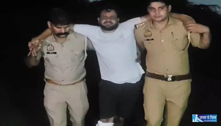 मुठभेड़ के बाद तीन गो तस्कर गिरफ्तार मुठभेड़ के बाद तीन गो तस्कर गिरफ्तार