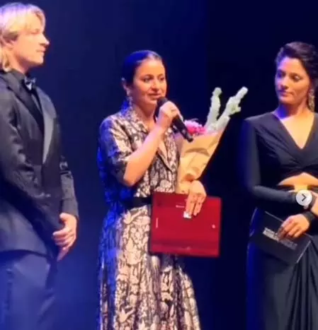 बेस्ट एक्ट्रेस अवॉर्ड जीतने के बाद रसिका दुग्गल बोलीं-नीति सिंह के किरदार ने दिलाया सम्मान बेस्ट एक्ट्रेस अवॉर्ड जीतने के बाद रसिका दुग्गल बोलीं-नीति सिंह के किरदार ने दिलाया सम्मान