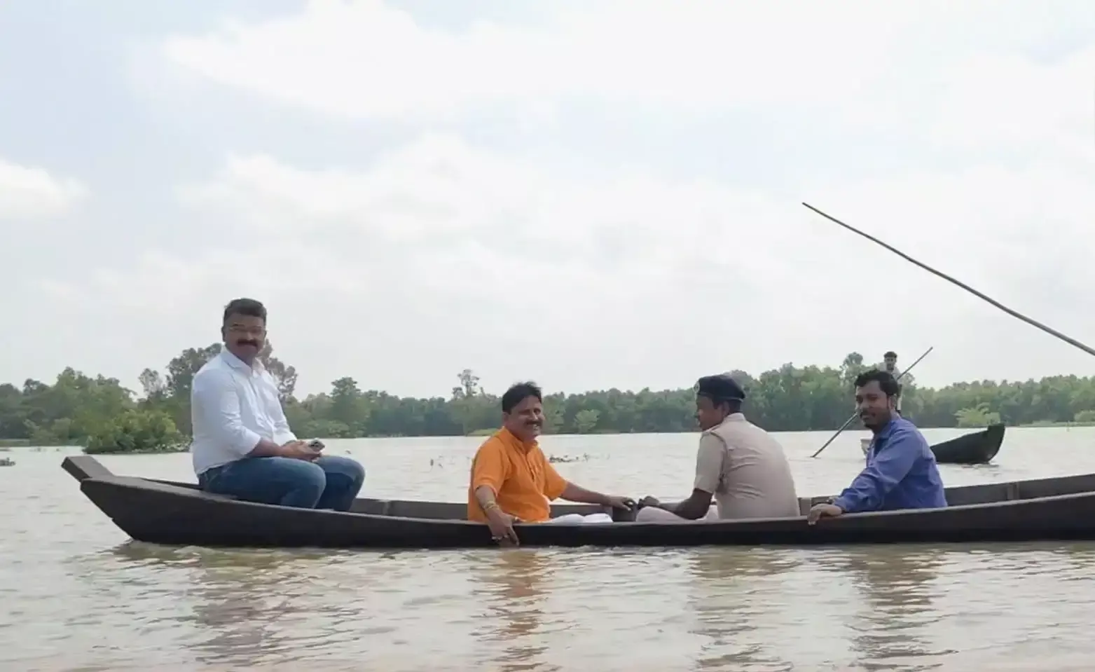 West Medinipur: पश्चिम मेदिनीपुर में बाढ़ ने मचाई तबाही, मुख्यमंत्री करेंगे प्रभावित इलाकों का दौरा West Medinipur: पश्चिम मेदिनीपुर में बाढ़ ने मचाई तबाही, मुख्यमंत्री करेंगे प्रभावित इलाकों का दौरा