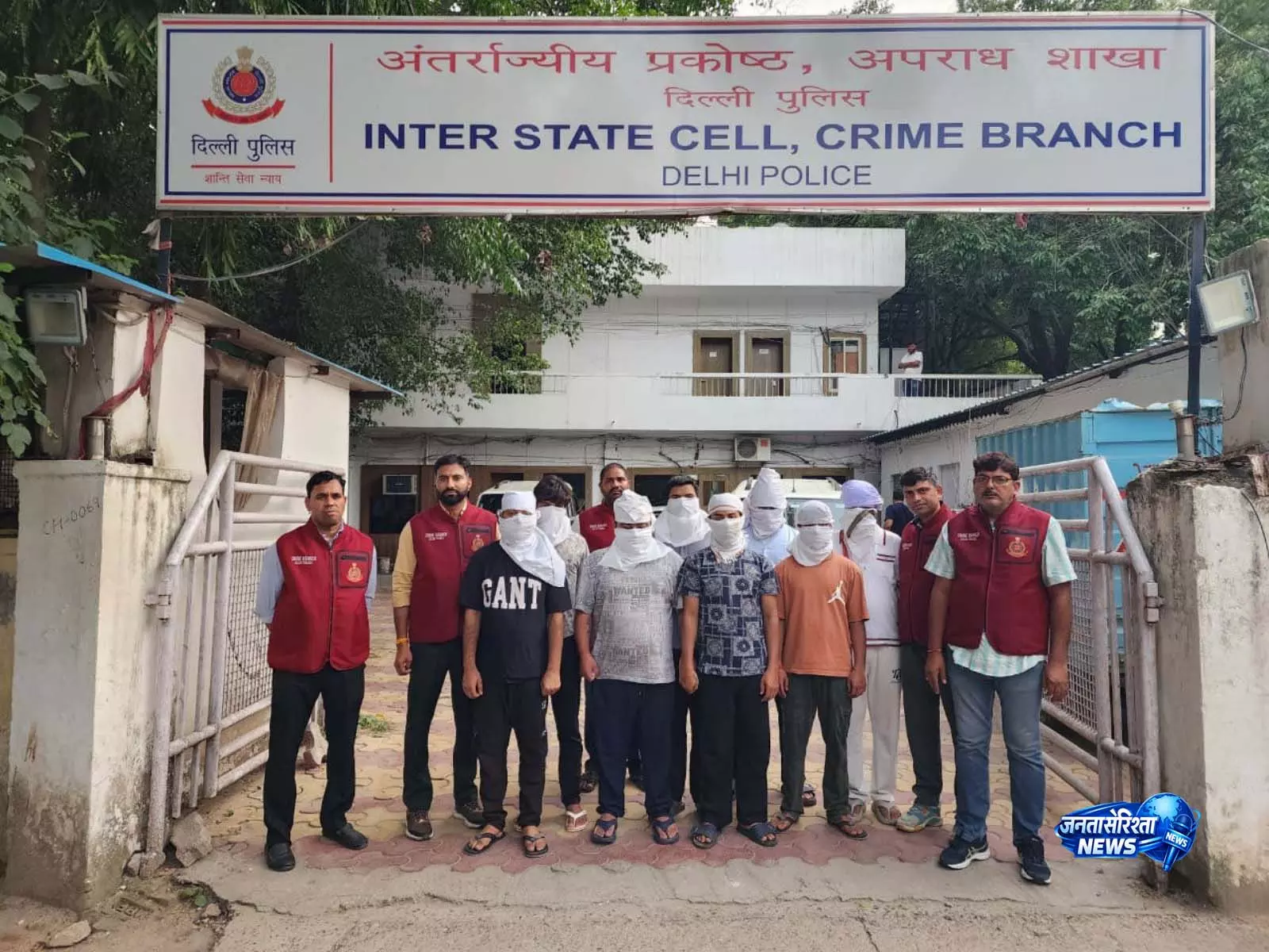 दिल्ली में कैंसर दवा रैकेट का भंडाफोड़, 17 गिरफ्तार दिल्ली में कैंसर दवा रैकेट का भंडाफोड़, 17 गिरफ्तार