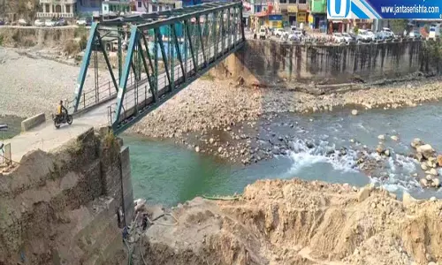 मंदाकिनी में कचरे का संकट एसटीपी व्यवस्था पर उठे सवाल