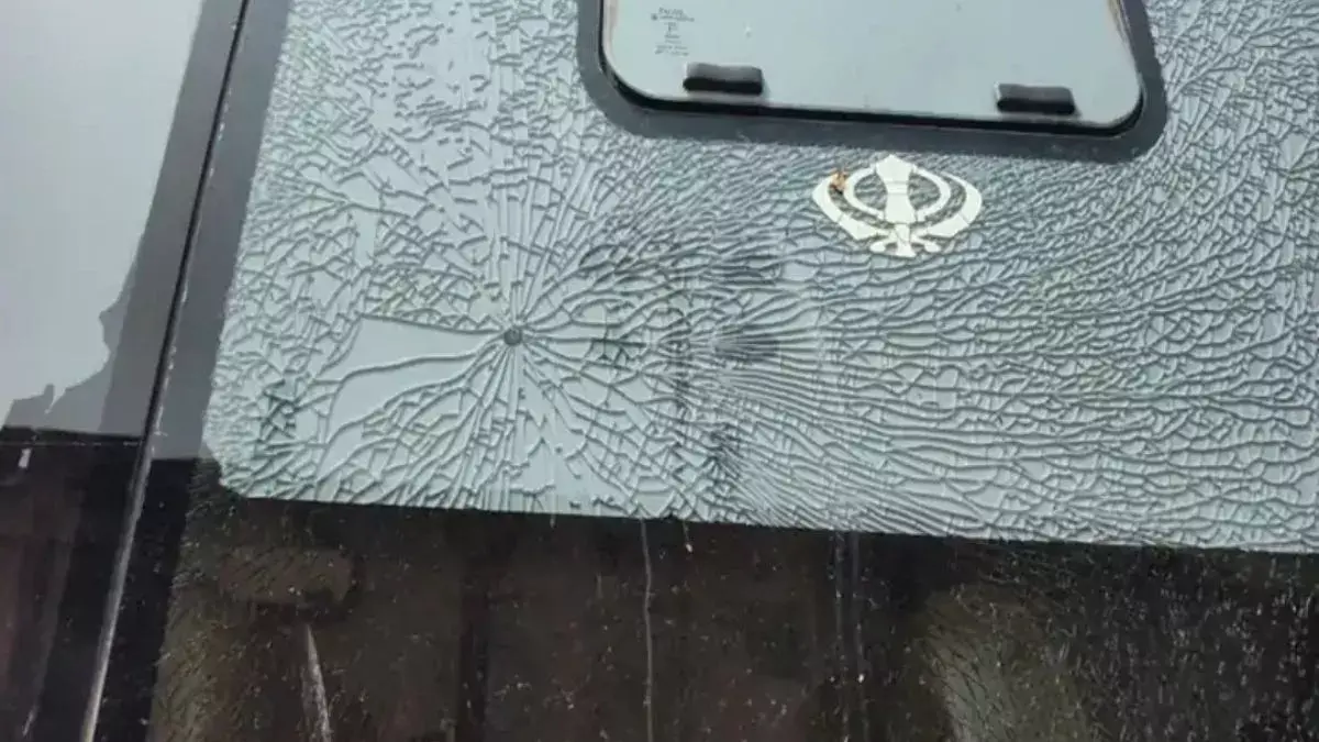 Amritsar: हेरिटेज स्ट्रीट पर एसजीपीसी बसों को नुकसान, पुलिस जांच में जुटी