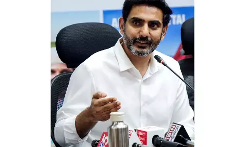 छात्र की मौत पर मंत्री नारा लोकेश ने सख्त कार्रवाई का दिया भरोसा छात्र की मौत पर मंत्री नारा लोकेश ने सख्त कार्रवाई का दिया भरोसा