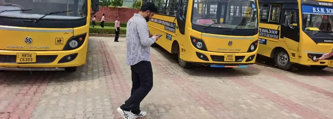 Jind: बच्चों की सुरक्षा से खिलवाड़ पर सख्ती, खामियों वाली स्कूल बसें इंपाउंड Jind: बच्चों की सुरक्षा से खिलवाड़ पर सख्ती, खामियों वाली स्कूल बसें इंपाउंड