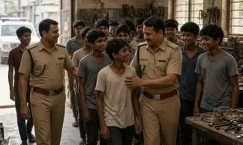 Mumbai: कांदिवली की ज्वेलरी यूनिट में बाल मजदूरी का मामला, दो आरोपी गिरफ्तार Mumbai: कांदिवली की ज्वेलरी यूनिट में बाल मजदूरी का मामला, दो आरोपी गिरफ्तार