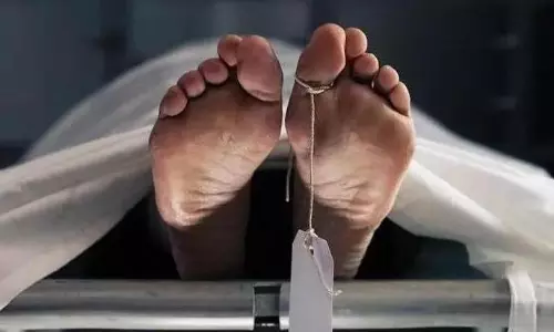 Vizianagaram: TET परीक्षा में फेल होने के बाद महिला ने आत्महत्या की Vizianagaram: TET परीक्षा में फेल होने के बाद महिला ने आत्महत्या की