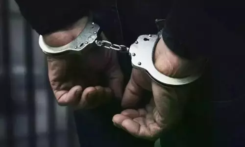 Telangana: चंद्रायनगुट्टा पुलिस ने बेटी के साथ मारपीट करने के आरोप में एक व्यक्ति को गिरफ्तार किया