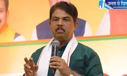 नागेंद्र मामले में घमासान, अशोक का डिप्टी CM पर हमला नागेंद्र मामले में घमासान, अशोक का डिप्टी CM पर हमला