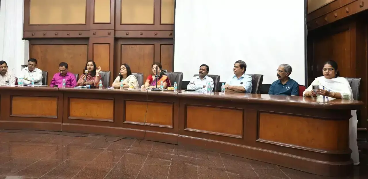 Mumbai: छात्रों से वर्षा मैराथन में शामिल होने की अपील, ठाणे मेयर ने दिया फिटनेस संदेश
