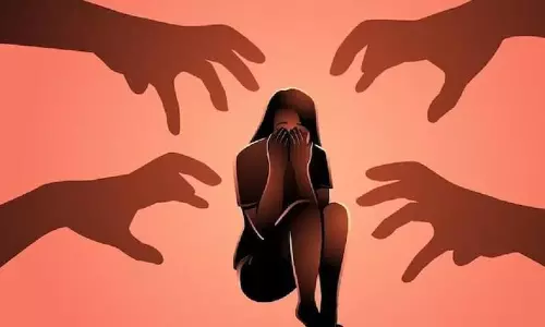 Bhopal: 9वीं की छात्रा को अगवा कर बंधक बनाया, दुष्कर्म के आरोप में दो आरोपी गिरफ्तार Bhopal: 9वीं की छात्रा को अगवा कर बंधक बनाया, दुष्कर्म के आरोप में दो आरोपी गिरफ्तार